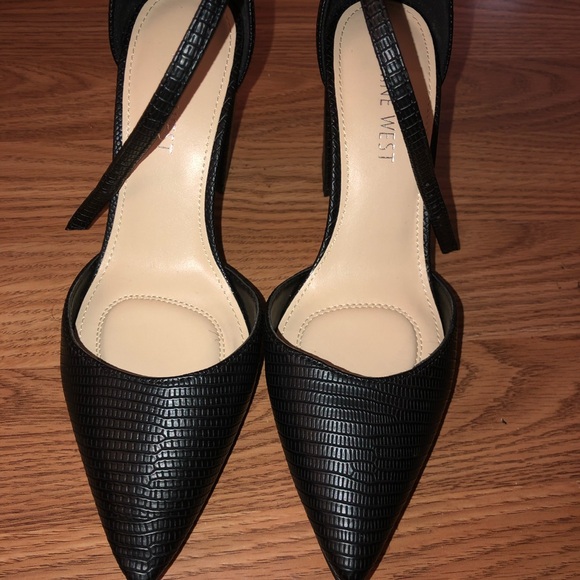 Nine West Textured Business Pumps. 6 1/2 Women’s Shoe - Picture 2 of 3